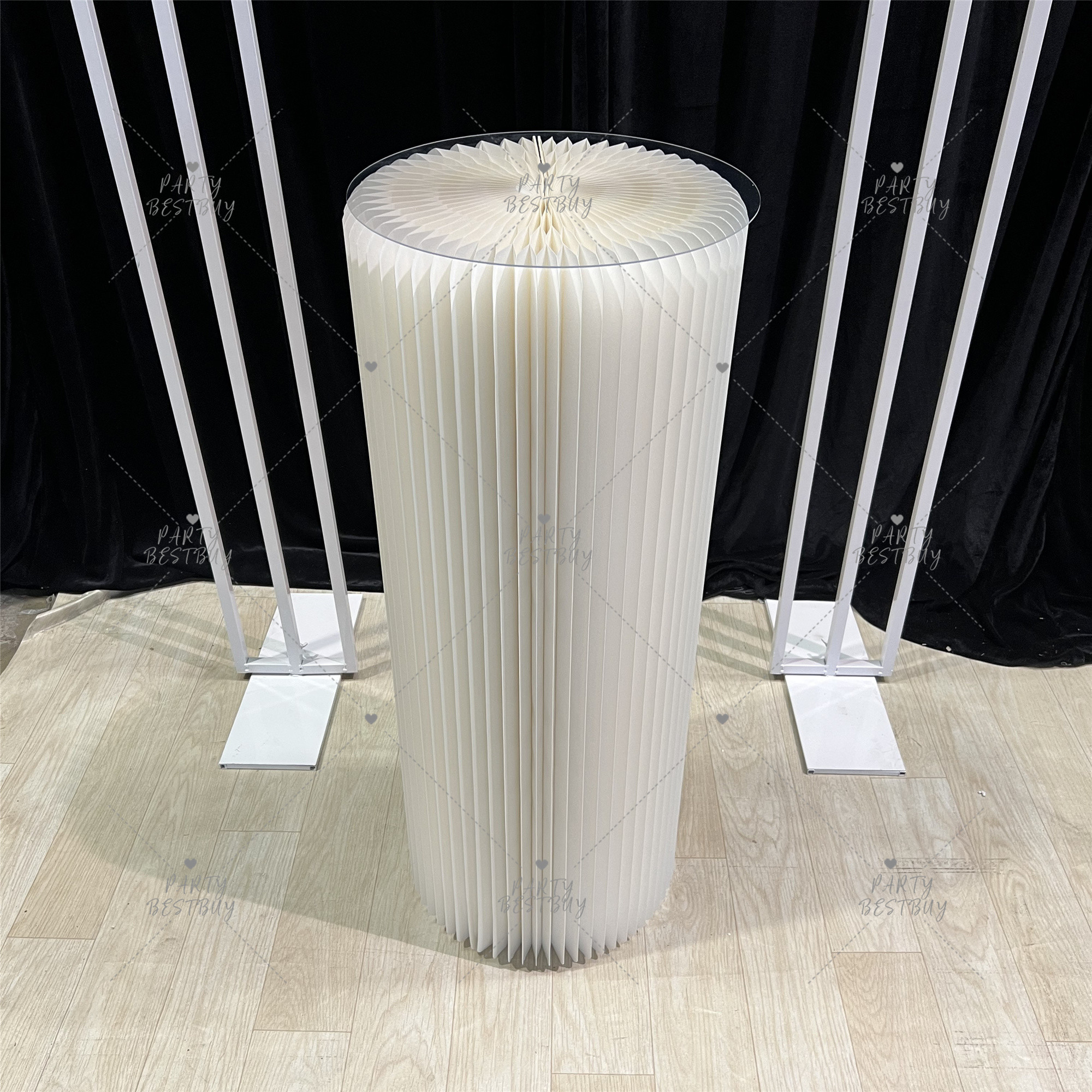 Paper Plinth _xy07e010_02